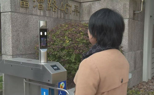 人脸识别进出小区