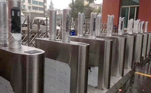 学校安装一套人脸识别管理系统需要多少钱？